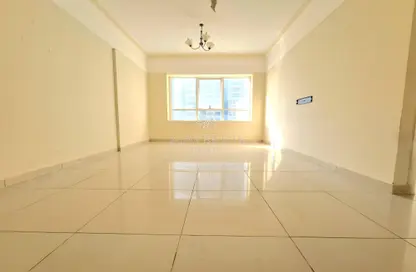 Apartment - 1 Bedroom - 2 Bathrooms for rent in Future Tower 3 - Al Khan - Sharjah