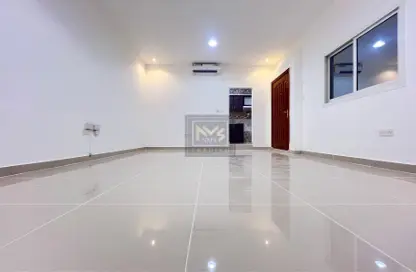 Apartment - 1 Bathroom for rent in Al Mushrif - Abu Dhabi