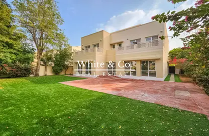 Villa - 5 Bedrooms - 6 Bathrooms for rent in Meadows 4 - Meadows - Dubai