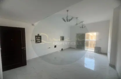 Apartment - 2 Bedrooms - 2 Bathrooms for rent in Al Mowaihat 2 - Al Mowaihat - Ajman