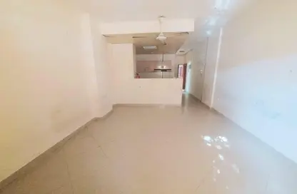 Apartment - 1 Bathroom for rent in Fire Station Road - Muwaileh - Sharjah