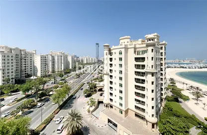 Apartment - 3 Bedrooms - 4 Bathrooms for sale in Jash Falqa - Shoreline Apartments - Palm Jumeirah - Dubai