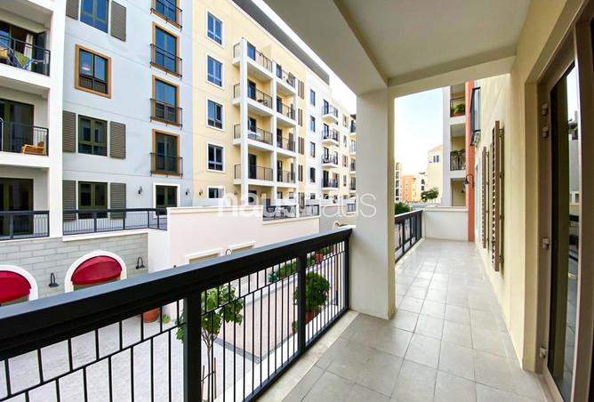 Apartment - 2 Bedrooms - 3 Bathrooms for rent in La Rive - Building 4 - La Mer - Jumeirah - Dubai