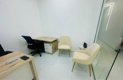 Office Space - Studio - 1 Bathroom for rent in Red Avenue - Al Garhoud - Dubai