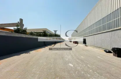 Warehouse - Studio - 4 Bathrooms for rent in Saih Shuaib 4 - Dubai Industrial City - Dubai