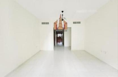 Apartment - 1 Bedroom - 2 Bathrooms for rent in Muwaileh Commercial - Sharjah