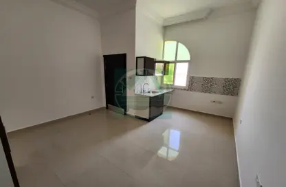 Apartment - 1 Bathroom for rent in Shakhbout City - Abu Dhabi