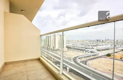 Apartment - 1 Bathroom for rent in Azizi Plaza - Al Furjan - Dubai