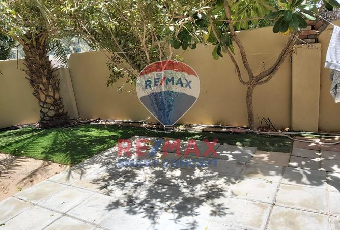 Townhouse - 4 Bedrooms - 5 Bathrooms for sale in Arabian Style - Al Reef Villas - Al Reef - Abu Dhabi