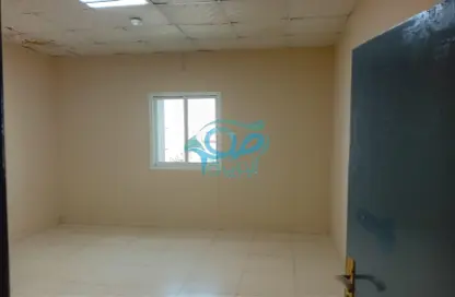 Empty Room image for: Whole Building - Studio for rent in Mussafah Industrial Area - Mussafah - Abu Dhabi, Image 1