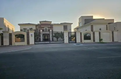 Villa - 5 Bedrooms - 6 Bathrooms for rent in Nad Al Sheba 4 - Nad Al Sheba - Dubai