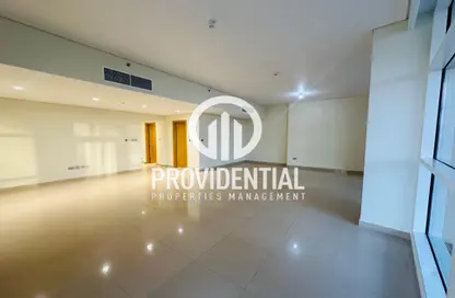 Duplex - 3 Bedrooms - 5 Bathrooms for rent in United Square - Al Khalidiya - Abu Dhabi