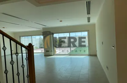 Villa - 4 Bedrooms - 5 Bathrooms for rent in Package 1A - Jumeirah Park - Dubai