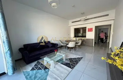 Apartment - 1 Bedroom - 2 Bathrooms for rent in Crystal Residence - Jumeirah Village Circle - Dubai