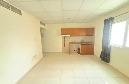 Apartment - 1 Bathroom for rent in Fire Station Road - Muwaileh - Sharjah