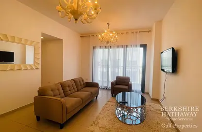 Apartment - 2 Bedrooms - 2 Bathrooms for rent in Zahra Apartments 2A - Zahra Apartments - Town Square - Dubai