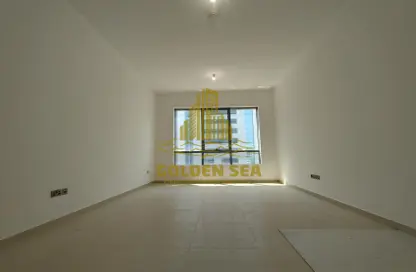 Apartment - 3 Bedrooms - 3 Bathrooms for rent in Cornich Al Khalidiya - Al Khalidiya - Abu Dhabi