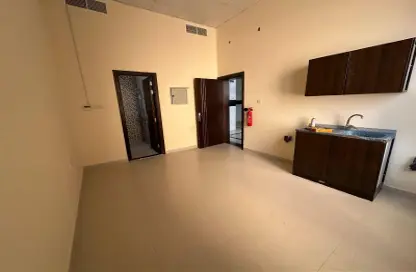 Apartment - Studio - 1 Bathroom for rent in Al Dewan Towers - Al Nakhil 2 - Al Nakhil - Ajman