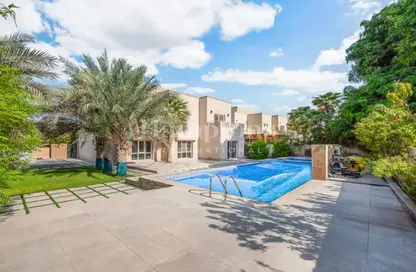 Villa - 5 Bedrooms - 4 Bathrooms for sale in Meadows 5 - Meadows - Dubai