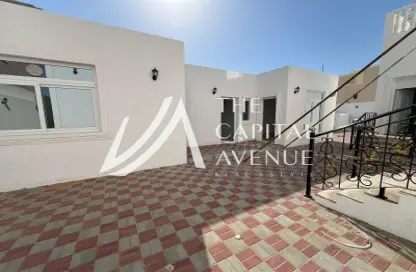 Villa - 5 Bedrooms - 7 Bathrooms for rent in Madinat Al Riyad - Abu Dhabi