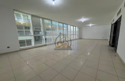 Apartment - 3 Bedrooms - 4 Bathrooms for rent in Al Najda Street - Abu Dhabi