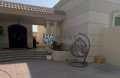 Villa - 3 Bedrooms - 4 Bathrooms for rent in Al Mansoura - Al Sharq - Sharjah