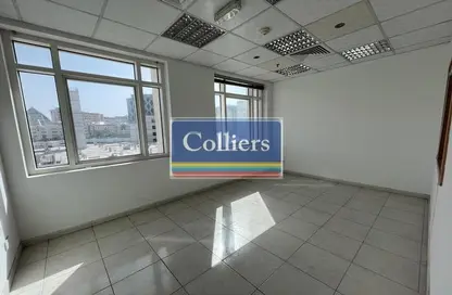 Office Space - Studio - 1 Bathroom for rent in Building 25 - Dubai Healthcare City - Dubai