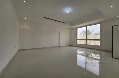 Apartment - 1 Bathroom for rent in Khalifa City B - Khalifa City - Abu Dhabi