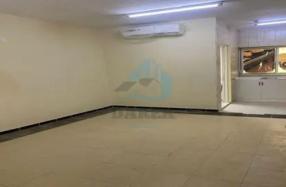 Apartment - 1 Bathroom for rent in Al Jurf 2 - Al Jurf - Ajman Downtown - Ajman