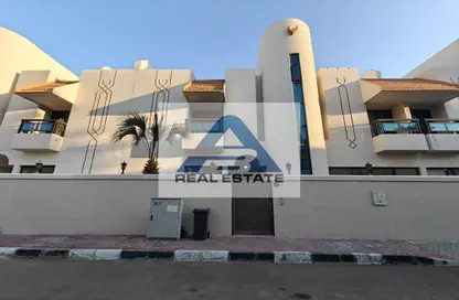 Villa - 4 Bedrooms - 6 Bathrooms for rent in Al Karamah - Abu Dhabi