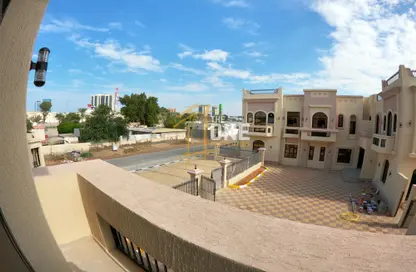 Duplex - 4 Bedrooms - 4 Bathrooms for rent in Khuzam - Ras Al Khaimah