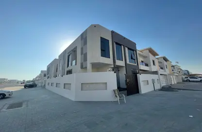 Villa - 5 Bedrooms - 7 Bathrooms for sale in Al Yasmeen 1 - Al Yasmeen - Ajman