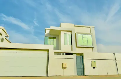 Villa - 4 Bedrooms - 6 Bathrooms for rent in Tilal City - Sharjah