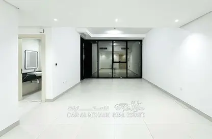 Apartment - 1 Bedroom - 2 Bathrooms for rent in Ayesha Tower - Al Jaddaf - Dubai