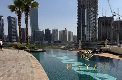 Apartment - 1 Bedroom - 2 Bathrooms for sale in Bay's Edge - Business Bay - Dubai