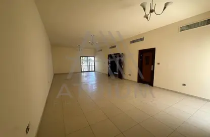 Villa - 4 Bedrooms - 5 Bathrooms for rent in Al Dhafrah - Abu Dhabi