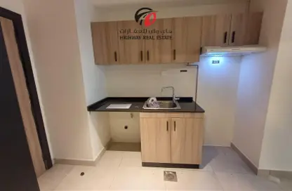 Apartment - 1 Bathroom for rent in Dubai Investment Park (DIP) - Dubai