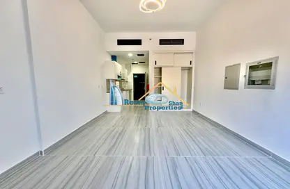 Apartment - 1 Bathroom for rent in Al Warsan 4 - Al Warsan - Dubai