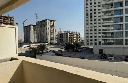 Apartment - 1 Bathroom for rent in Royal Residence 1 - Royal Residence - Dubai Sports City - Dubai