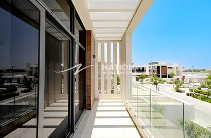 Villa - 4 Bedrooms - 5 Bathrooms for rent in West Yas - Yas Island - Abu Dhabi