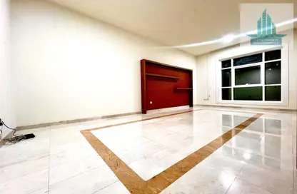 Apartment - 2 Bedrooms - 2 Bathrooms for rent in Al Najda Street - Abu Dhabi