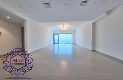 Apartment - 3 Bedrooms - 5 Bathrooms for rent in Grand Creek Residence - Riggat Al Buteen - Deira - Dubai