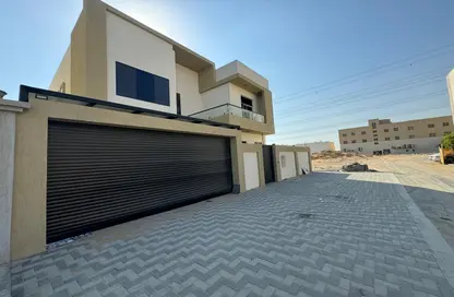 Villa - 5 Bedrooms - 7 Bathrooms for sale in Al Yasmeen 1 - Al Yasmeen - Ajman