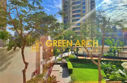 Apartment - 1 Bedroom - 2 Bathrooms for rent in Boulevard Crescent 2 - BLVD Crescent - Downtown Dubai - Dubai