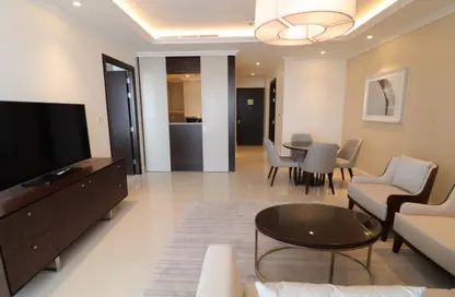 النزل و الشقق الفندقية - غرفة نوم - 2 حمامات للايجار في فندق ادريس فاونتن فيوز - العنوان رزيدنس فاونتن فيوز - دبي وسط المدينة - دبي