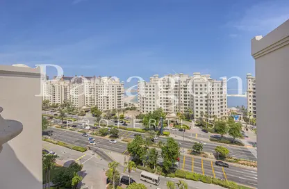 Apartment - 4 Bedrooms - 4 Bathrooms for rent in Al Sarrood - Shoreline Apartments - Palm Jumeirah - Dubai