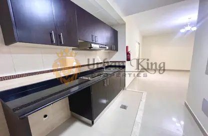 Apartment - 1 Bathroom for rent in Infinity Building - Sheikh Zayed Road - Dubai