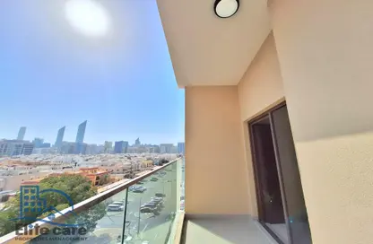 Apartment - 2 Bedrooms - 3 Bathrooms for rent in Sola Tower - Al Najda Street - Abu Dhabi