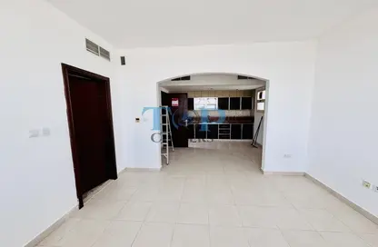 Apartment - Studio - 1 Bathroom for rent in Hai Al Murabbaa - Central District - Al Ain