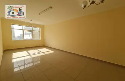 Apartment - 1 Bedroom - 2 Bathrooms for rent in Al Anwar Tower - Al Khan Lagoon - Al Khan - Sharjah